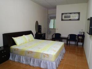 Phòng Giường Đôi Nhìn Ra Núi (Double Room with Mountain View)