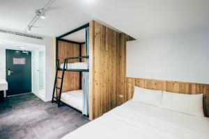 Phòng 4 Người Có Vòi Sen (Quadruple Room with Shower)