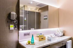 Phòng Vogue O2 giường King (Vogue O2 King)