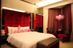 Phòng Có Giường Cỡ Queen Và Bồn Tắm Spa (Queen Room with Spa Bath)