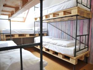 Standard Room with Shared Bathroom room in HOSTEL - with PRIVATE ENTRANCE