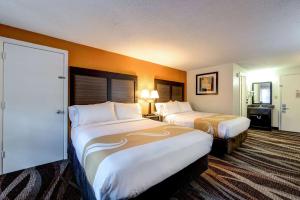 Queen Room  with Two Queen Beds - Non-Smoking room in Quality Inn Creekside - Downtown Gatlinburg