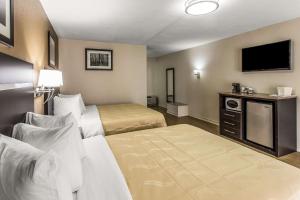 Standard Room with Two Queen Beds and Balcony- Pet Friendly room in Quality Inn & Suites Gatlinburg