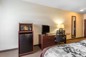 King Room - Accessible/Non-Smoking room in Sleep Inn & Suites Bush Intercontinental - IAH East