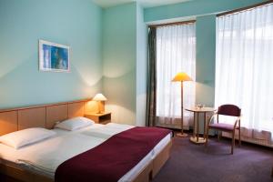 Economy Double or Twin Room room in City Hotel Pilvax