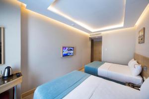 Large Twin Room room in The Meretto Hotel LALELi