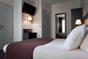 Club Double or Twin Room room in Hôtel des Ecrivains