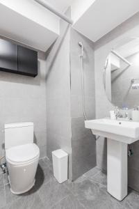 Phòng Tiêu Chuẩn Giường Đôi (Standard Double Room)