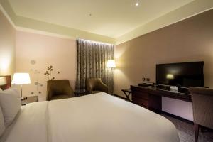 Phòng Đôi Cao Cấp không có Cửa Sổ và Đỗ Xe (Superior Double Room without Window and Parking)