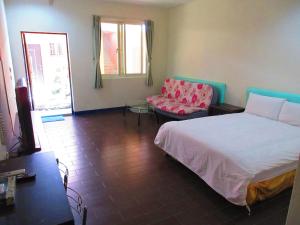 Phòng Giường Đôi Nhìn Ra Núi (Double Room with Mountain View)