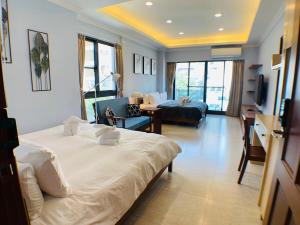 Phòng 4 Người Có Bồn Tắm (Quadruple Room with Bath)