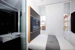Double Room room in Z Hotel Covent Garden