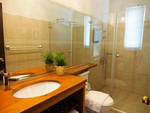Phòng Deluxe 4 Người (Deluxe Quadruple Room)