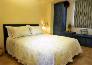 Phòng Đôi Loại Sang (Deluxe Double Room)