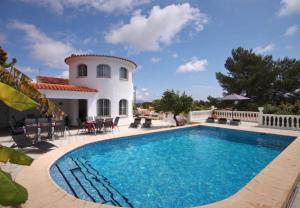 Calpe Villa Sleeps 18 Pool