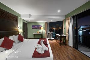 Riverfront Room  room in Baan Wanglang Riverside