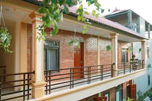 Phòng Deluxe Giường Đôi Có Ban Công (Deluxe Double Room with Balcony)