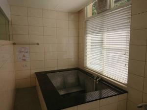 Phòng Giường Đôi Có Giường Phụ (Double Room with Extra Bed)