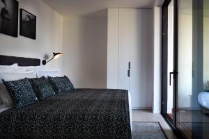 Two-Bedroom Apartment room in Renoma