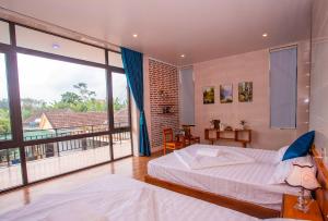 Phòng Gia Đình (Family Room)