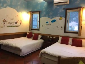Phòng 4 Người Có Phòng Tắm (Quadruple Room with Bathroom)