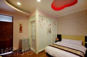 Phòng Giường Đôi Có Phòng Tắm Riêng (Double Room with Private Bathroom)