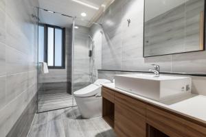 Phòng Hạng Tiết kiệm Cho 4 Người (Economy Quadruple Room)