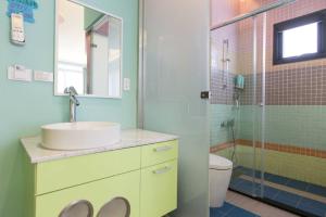 Phòng Gia Đình Có Phòng Tắm (Family Room with Bathroom)