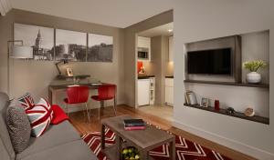 One-Bedroom Apartment room in Citadines Trafalgar Square Apartments