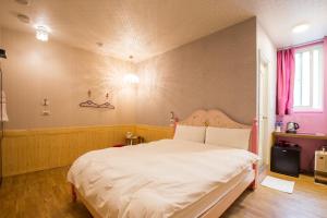 Phòng Lãng mạn giường đôi (Romantic Double Room)