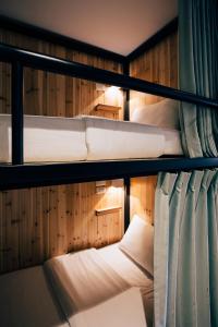 Phòng 4 Người Có Vòi Sen (Quadruple Room with Shower)