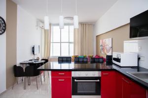 One-Bedroom Apartment room in GK Apartments Yerushalaim 16 str