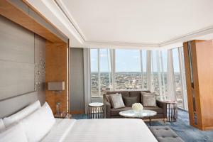 Iconic King Room With City View room in Shangri-La Hotel at The Shard London