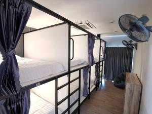 Bed in 8-Bed Mixed Dormitory Room room in Wonwaan Hostel