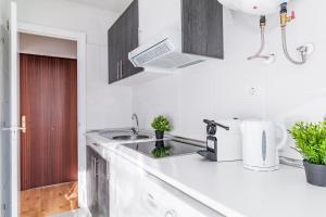 Three-Bedroom Apartment room in Madrid Sur VIII