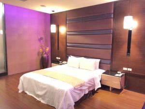 Phòng Deluxe Giường Đôi Có Bồn Tắm (Deluxe Double Room with Bath)