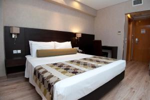 Executive Double with Partial Sea View room in Nefeli Hotel Alimos