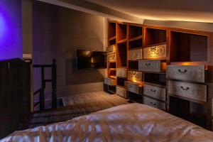 Phòng Bốn Người Có Phòng Tắm Riêng (Quadruple Room with Private Bathroom)