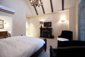 Phòng Đôi Loại Sang (Deluxe Double Room)