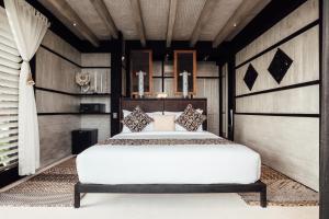 Bajau Kebun Double Bed