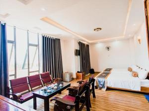 Suite Junior Có Ban Công (Junior Suite with Balcony)