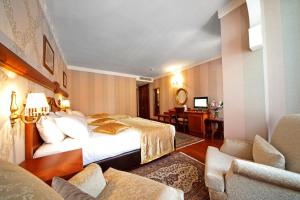 Standard Triple Room room in Azade Hotel Istanbul