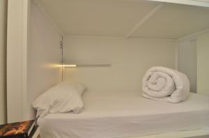 Economy Double Room with Shared Bathroom room in Far Home Bernabeu