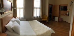 Standard Double Room room in Ottomans Pearl Hotel