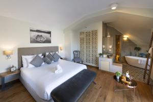 Suite with Balcony room in Margosa Hotel Tel Aviv Jaffa