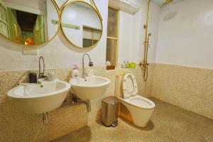 Phòng 3 Người Có Phòng Tắm Riêng (Triple Room with Private Bathroom)