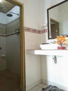Phòng Cao Cấp Có Điều Hòa (Superior Room with Air Conditioning)
