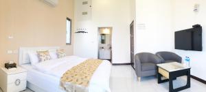 Phòng Có Giường Cỡ Queen Với Ban Công (Queen Room with Balcony)