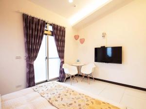 Phòng Có Giường Cỡ Queen Với Ban Công (Queen Room with Balcony)
