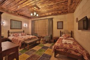 Triple Room with View room in Caravanserai Inn Hotel